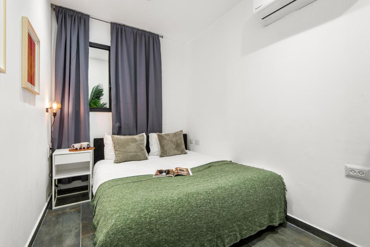 Renovated Apt On Frishman Beach With Bomb Shelter M8 Tel Aviv Exterior photo